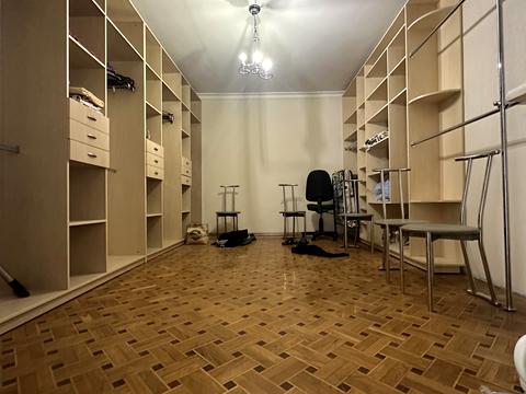 комерційна за адресою Олексія Вадатурського вул. (Маршала Малиновського), 1/1