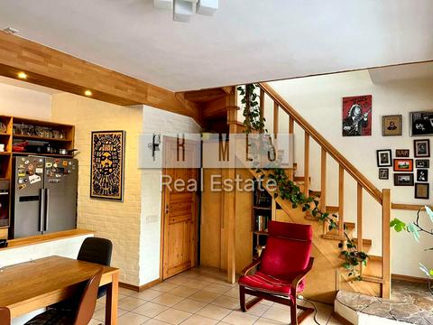 будинок за адресою Василя Погрібного пров.