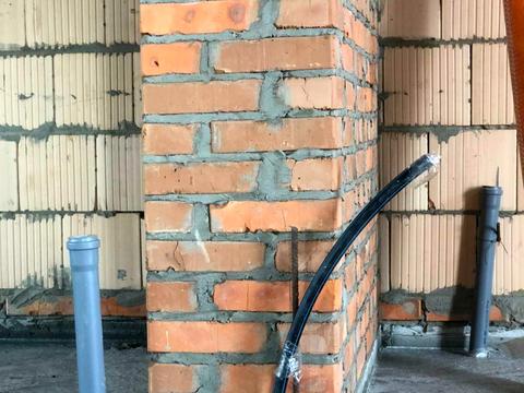 будинок за адресою с. Забуччя, Рідна