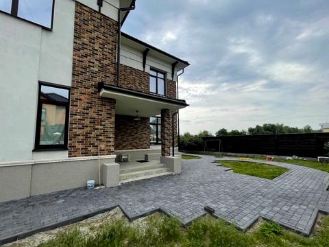 будинок за адресою Богатирська вул., 30б