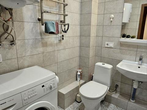 квартира за адресою Ревуцького вул., 54