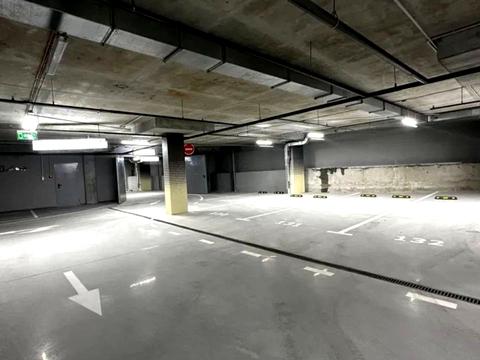 паркомісце за адресою Берестейський просп. (Перемоги), 42а