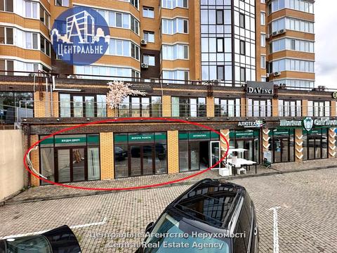 комерційна за адресою Чорновола вул., 1