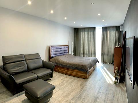 квартира за адресою Анни Ахматової вул., 22