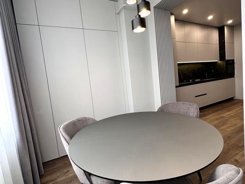 квартира по адресу Молодіжна ул., 5