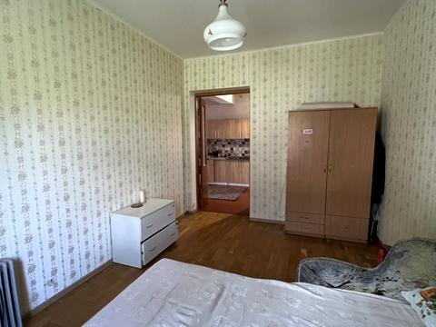 будинок за адресою Романа Шухевича вул.