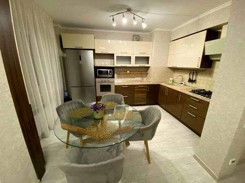 квартира по адресу Героев просп., 40