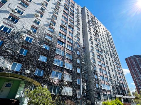 квартира по адресу Ревуцкого ул., 5