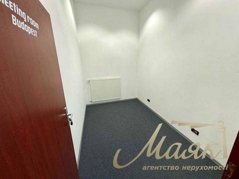 коммерческая по адресу Музейний пер., 4