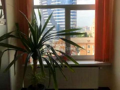 комерційна за адресою Миколи Міхновського бульв. (Дружби Народів), 19