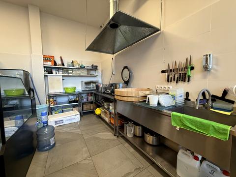 коммерческая по адресу Днепровская набережная ул., 16-Д