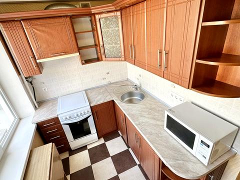 квартира за адресою Салютна вул., 25