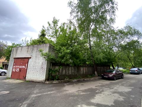 комерційна за адресою Чорновола, 4