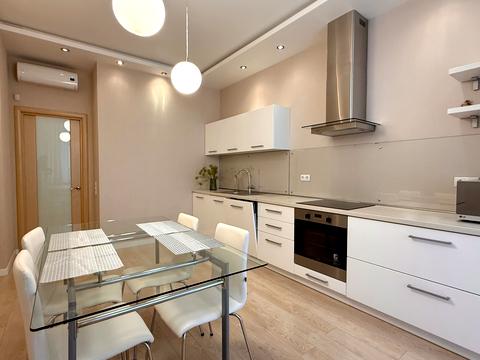 квартира за адресою Андрія Верхогляда вул. (Михайла Драгомирова), 20