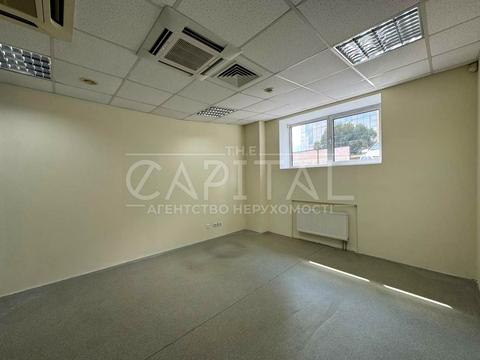 комерційна за адресою Михайла Котельникова вул., 4