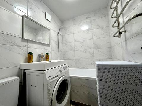 квартира за адресою Заводська вул., 61