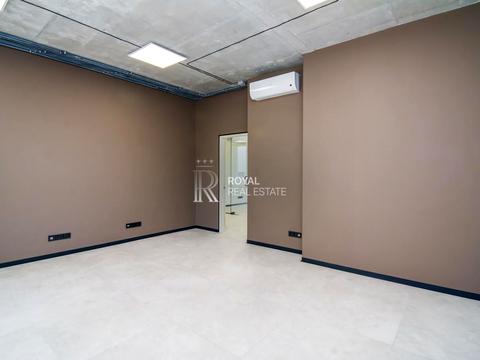 комерційна за адресою Джона Маккейна вул. (Івана Кудрі), 26