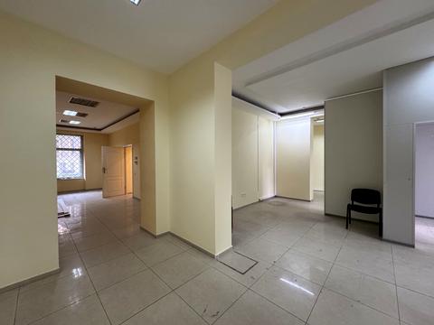 комерційна за адресою Генерала Тараса Чупринки вул. (Пушкіна), 26