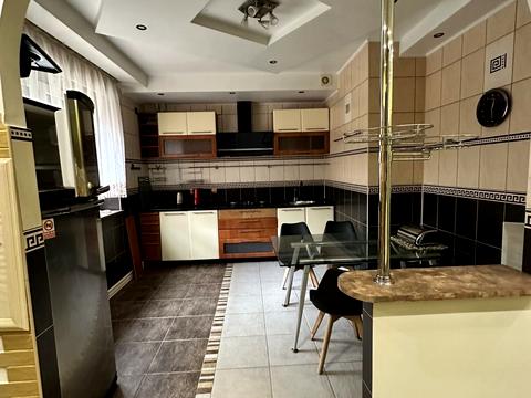 будинок за адресою Академіка Малиновського вул.