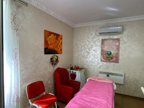 комерційна за адресою Інститутська вул., 6а