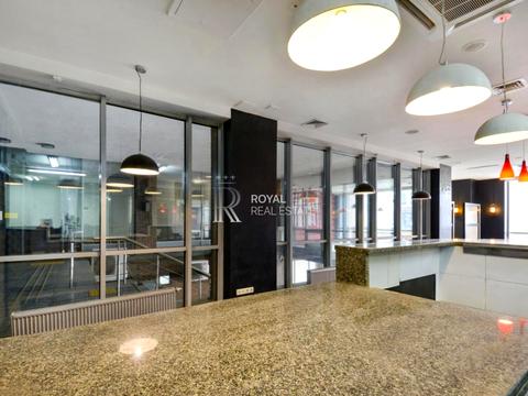 комерційна за адресою Саксаганського вул., 120