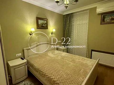 квартира за адресою Регенераторна вул., 4