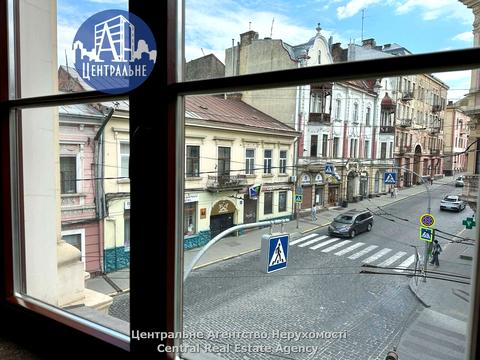 комерційна за адресою Івана Франка вул., 11