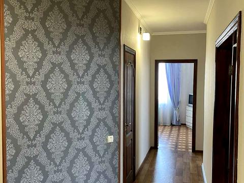 квартира за адресою Анни Ахматової вул., 18