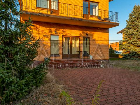 будинок за адресою Виноградна, 1