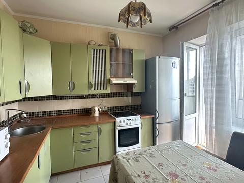 квартира за адресою Анни Ахматової вул., 31