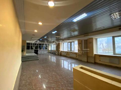 комерційна за адресою Богдана Хмельницького вул., 999