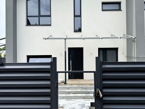 будинок за адресою Степана Бандери вул.