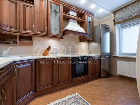 квартира по адресу Александра Мишуги ул., 2