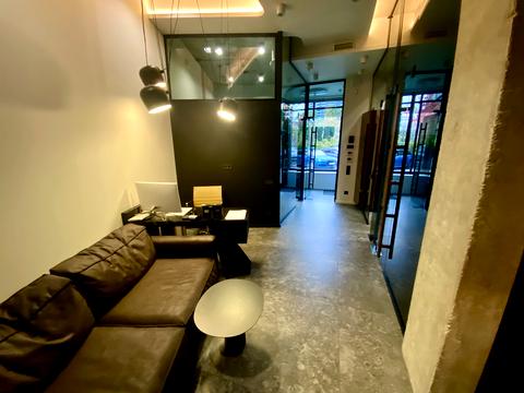 комерційна за адресою Євгена Коновальця вул. (Щорса), 26-А