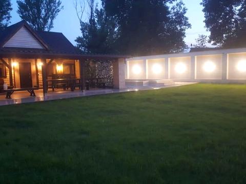 комерційна за адресою Собранецька вул., 2