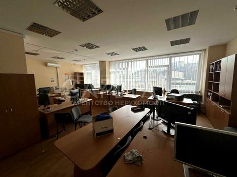 комерційна за адресою Кудрявський узвіз, 7