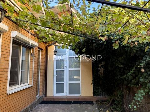 будинок за адресою Богатирська вул., 30а