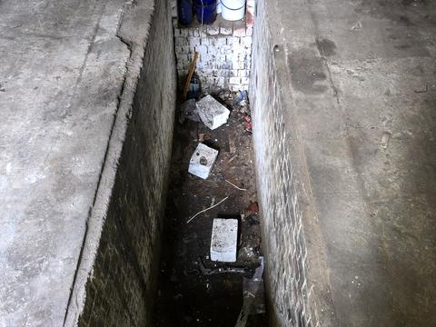 паркомісце за адресою Авіаконструктора Антонова вул., 11а