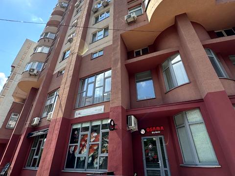 комерційна за адресою Федора Ернста вул., 16-Б