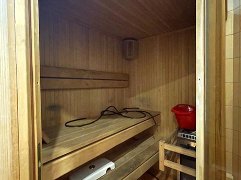 комерційна за адресою Чеховський пров., 8