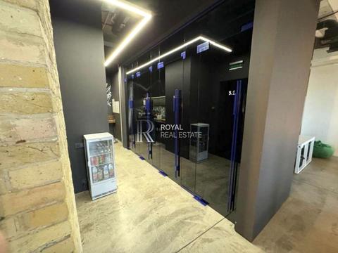 комерційна за адресою Контрактова пл., 9