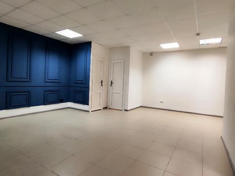 комерційна за адресою Зарічанська вул., 26/1