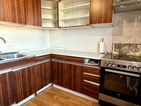 квартира за адресою Ревуцького вул., 18-А