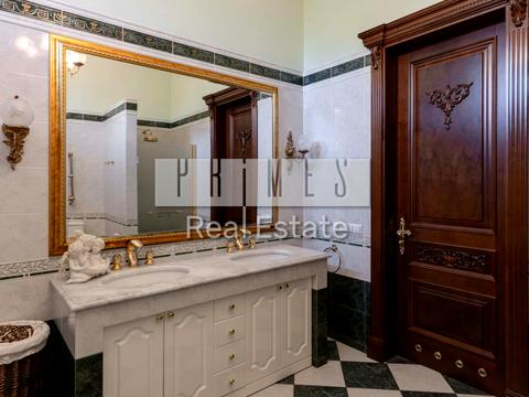 будинок за адресою смт. Козин, Столичне шосе