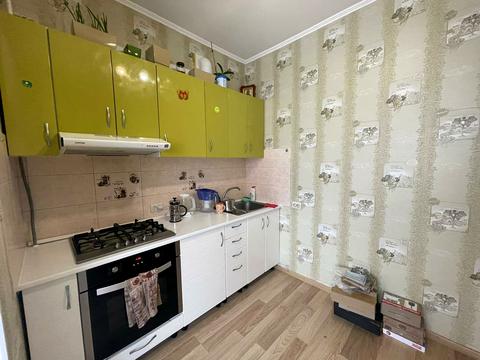 квартира за адресою Братська вул., 12