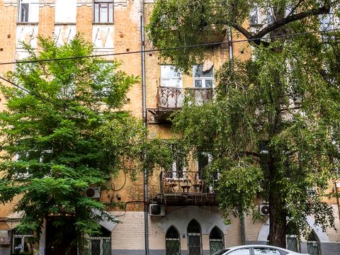 комерційна за адресою Олеся Гончара вул., 44