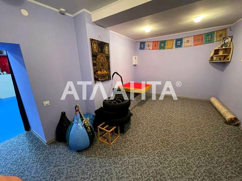комерційна за адресою Базарна вул., 73