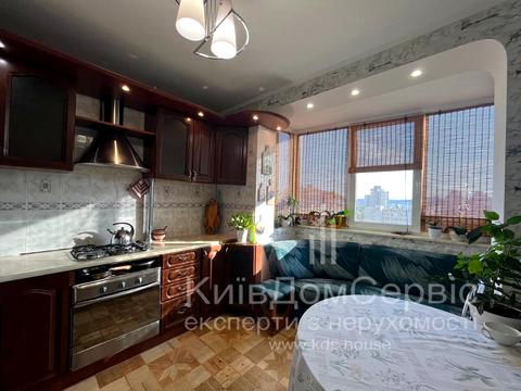 квартира за адресою Амвросія Бучми бульв., 8