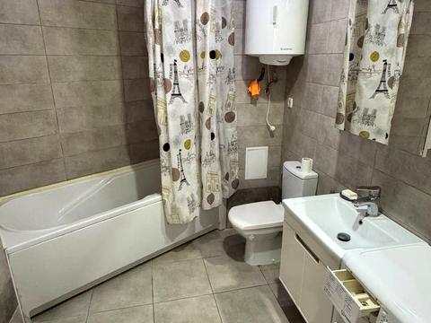 квартира за адресою Зарічна вул., 1-Г