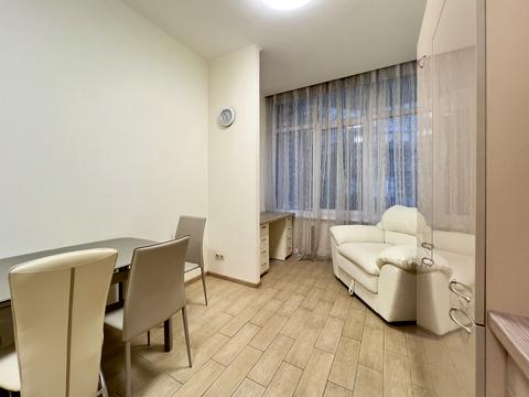 квартира за адресою Анни Ахматової вул., 34